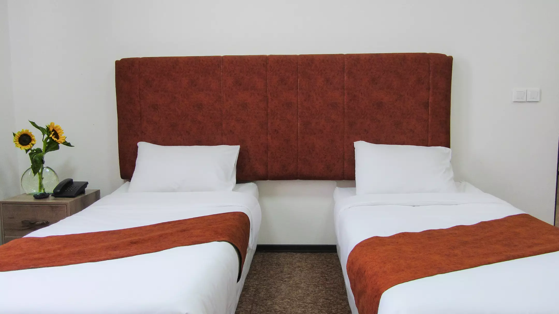 Alibaba https://cdn.alibaba.ir/ostorage/hotel-accommodation-images/6a68672dacd371bfb1354c1d_2 نفره توئین.webp